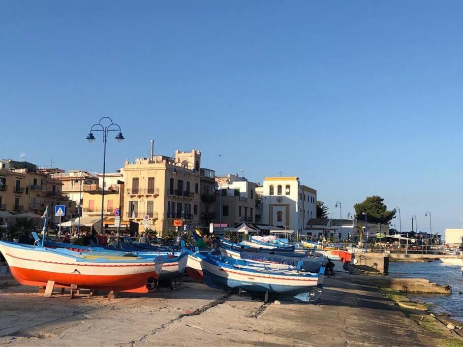 Ferienwohnung Bertie'S Mondello Palermo Exterior foto