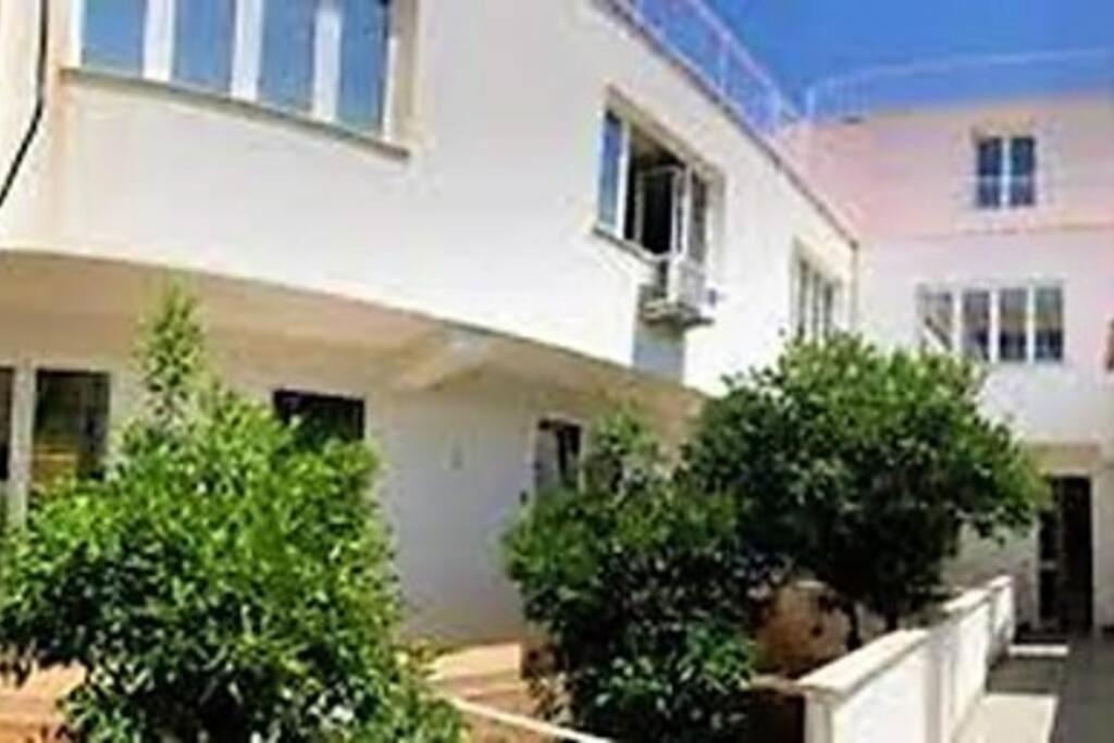 Ferienwohnung Bertie'S Mondello Palermo Exterior foto